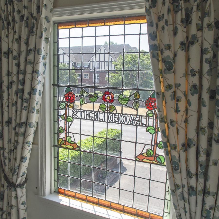 Leaded Light Guest House Solihull Dış mekan fotoğraf